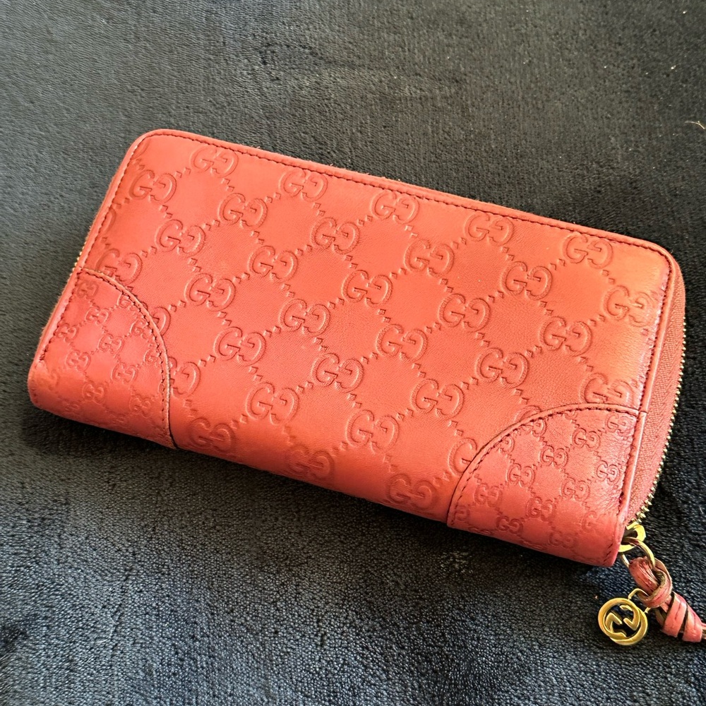 Gucci Red Leather Wallet with Embossed Design